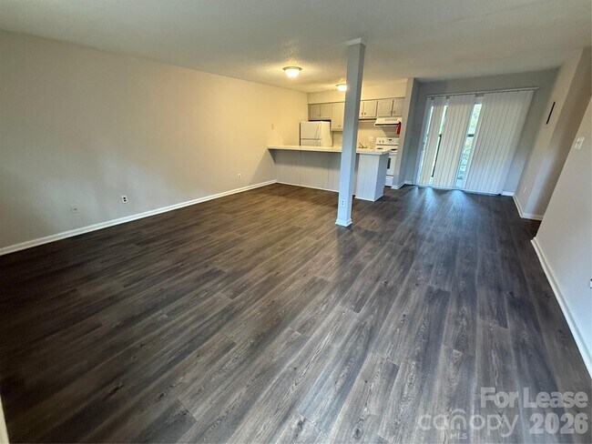 Foto del edificio - 381 20th Ave NE