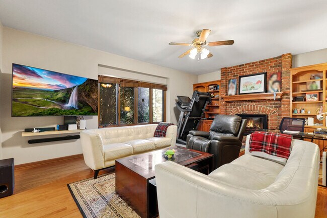 Building Photo - 3408 Tall Grass Dr