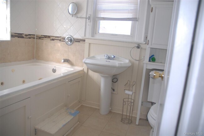 Foto del edificio - 1984 Newbridge Rd