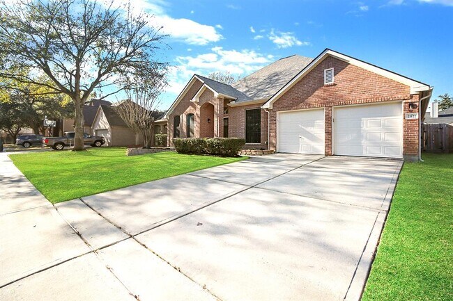 Building Photo - 23122 Beech Canyon Dr