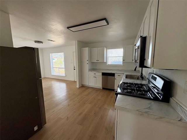 Foto del edificio - 3416 Sunnydale Ln