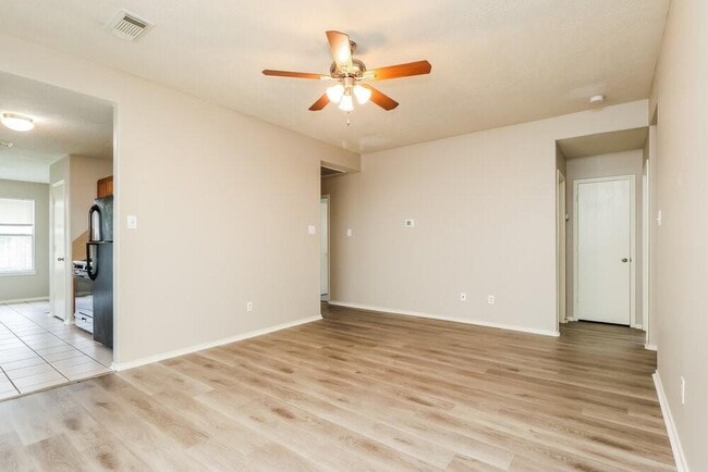Building Photo - 7315 Winter Song Dr
