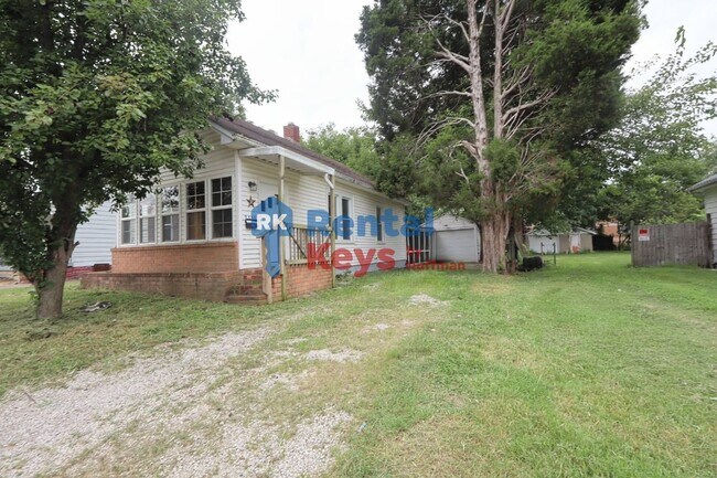 Foto del edificio - 2525 S Rotherwood Ave