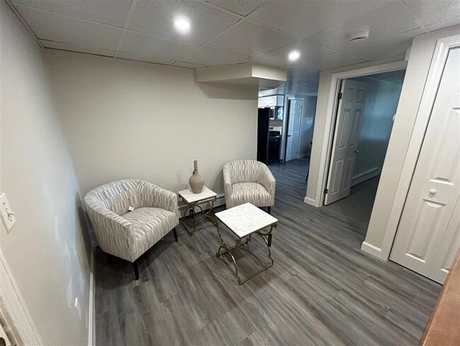 Building Photo - 43 Madison St