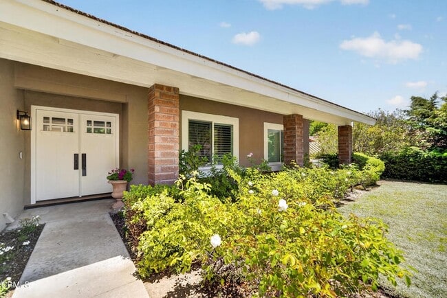 Building Photo - 1502 Briarglen Ave