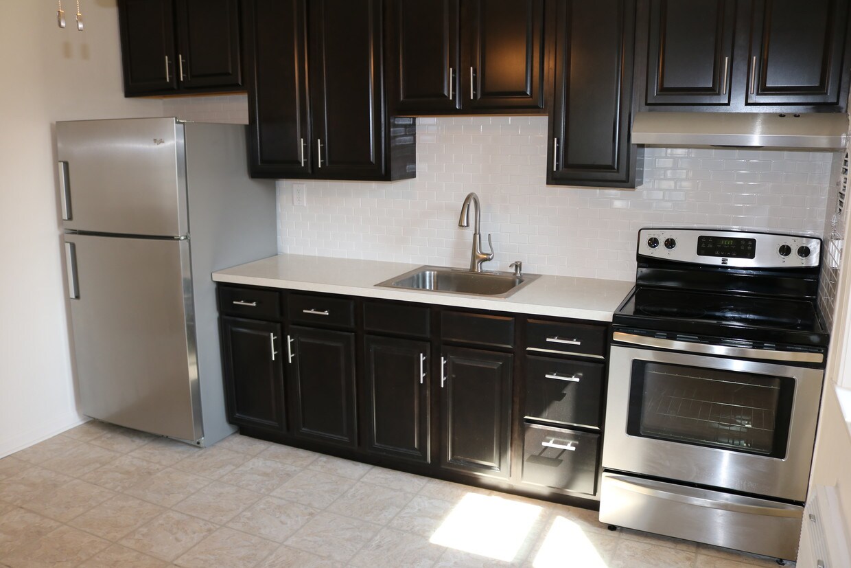 Beautiful New Kitchen - 5 W 5th St