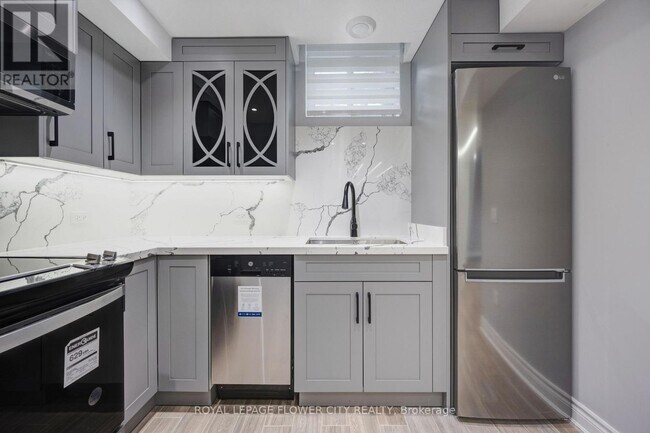 Building Photo - 57 Letty Ave