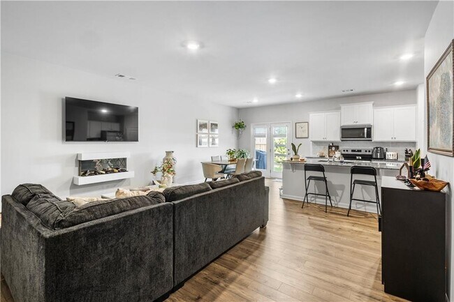 Foto del edificio - 381 Stoneybrook Dr