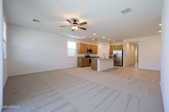 Foto del edificio - 25180 N 172nd Dr
