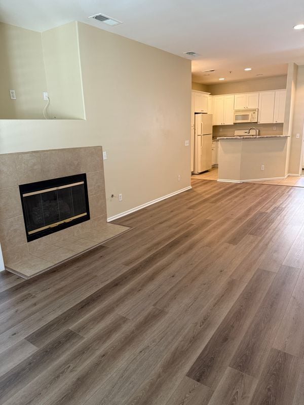 Building Photo - 26358 Arboretum Way