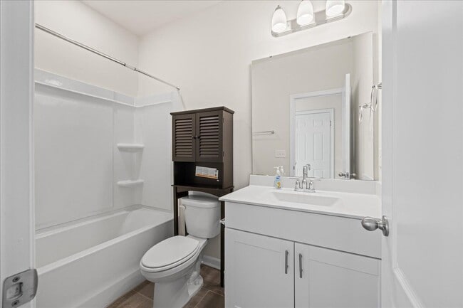 Building Photo - 149 Wilbur Lake Dr