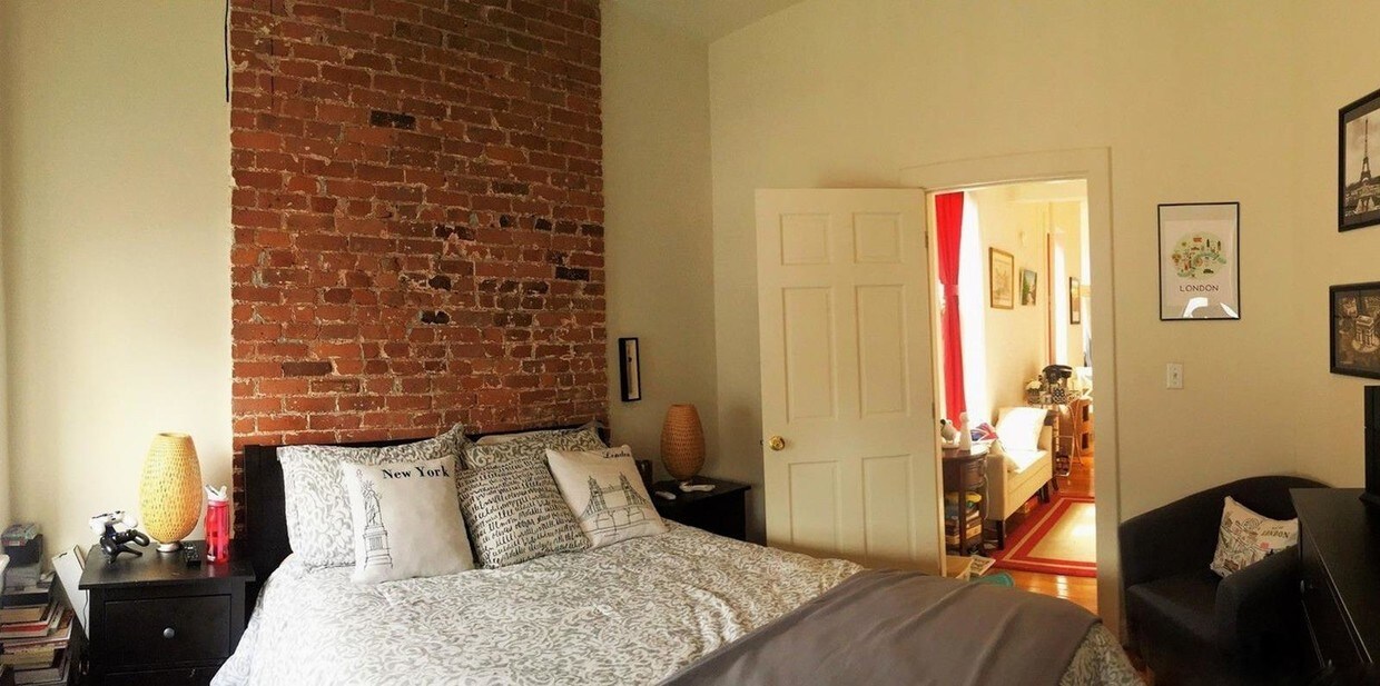Primary Photo - 262 West 22nd Street