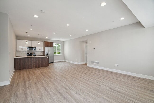 Photo - 2612 Annin St Apartment