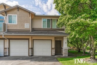 Building Photo - 14740 SW Sandhill Loop