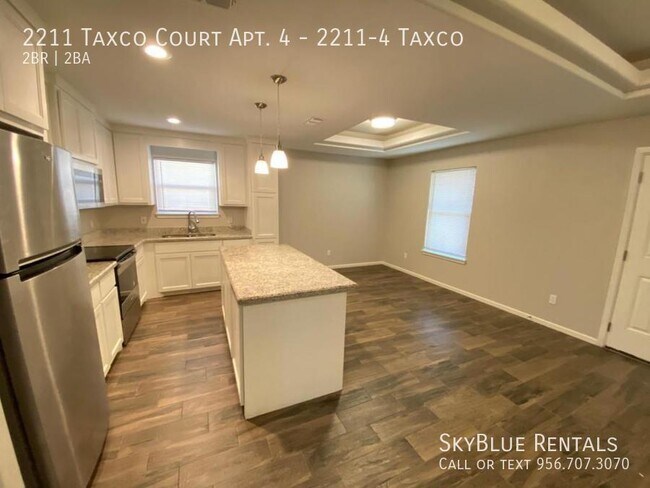Building Photo - 2211 Taxco Ct