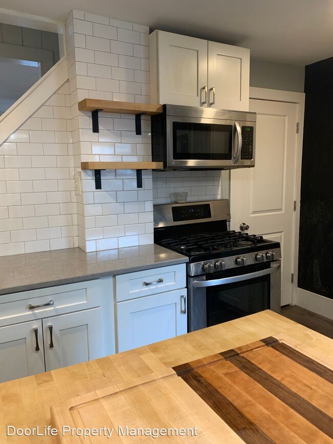 Building Photo - 2 br, 2 bath House - 212 W Lafayette St