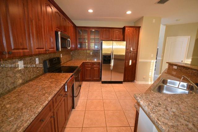 Foto del edificio - 2370 SW 127th Ave