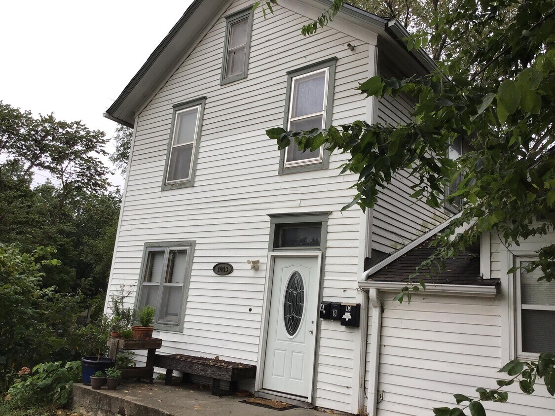 1043 Delaware St, Lawrence, KS 66044 House Rental in Lawrence, KS