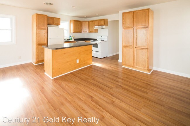 Building Photo - 2 br, 1 bath House - 10 S New Rd