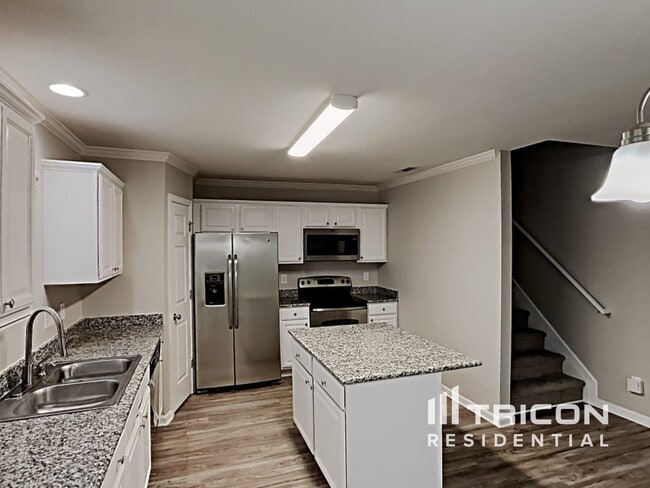 Building Photo - 306 Walnut Crossing Dr