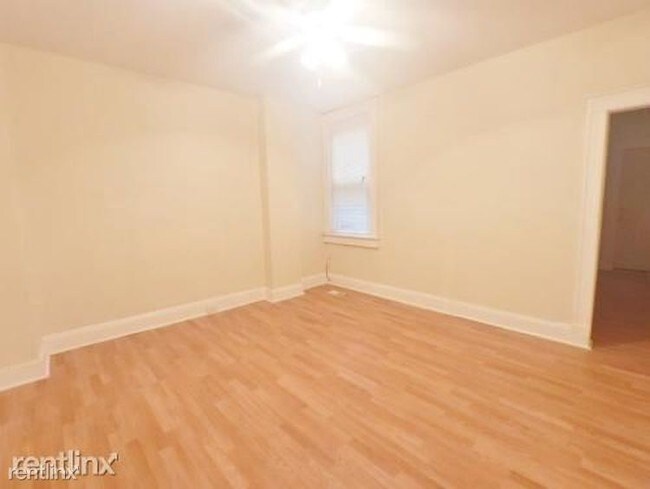 Foto del edificio - 2006 Dukeland St