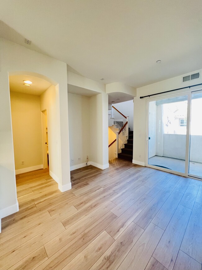 Foto del edificio - 2760 Escala Cir