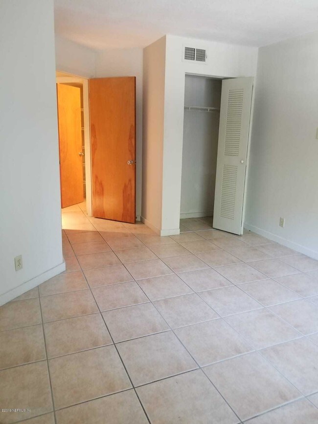 Building Photo - 1255 Ponce Island Dr
