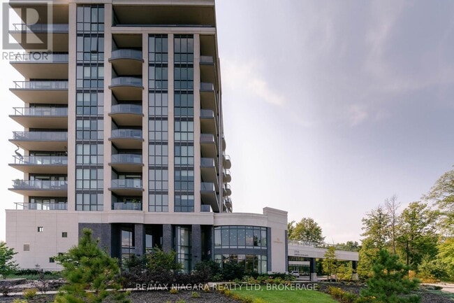 Building Photo - 7711-7711 Green Vista Gate