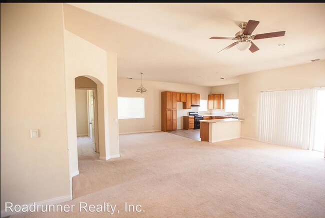 Building Photo - 3 br, 2 bath House - 54945 Benecia Trail