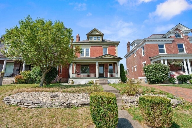 Building Photo - 1362 Eastwood Ave