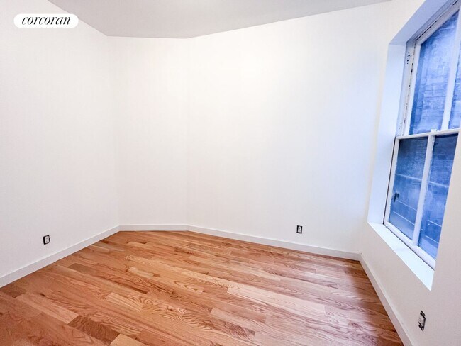 Foto del edificio - 137 W 83rd St