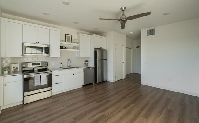 Interior Photo - Reserve At Jordan Creek