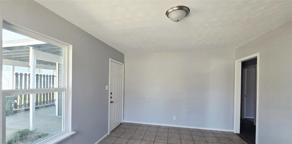 Building Photo - 9013 Slayton Dr