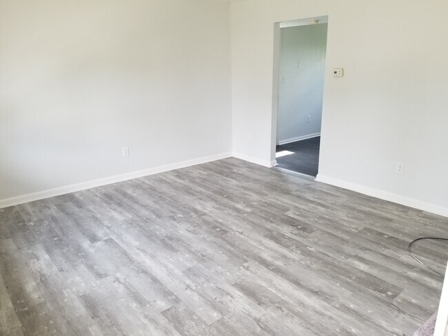 Living room - 1424 Archbold Ave NE