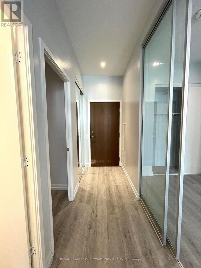 Photo du bâtiment - 7890-7890 Jane St