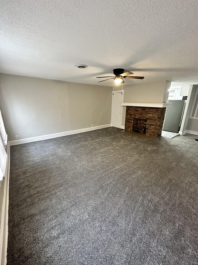 1718 Glenmont Rd Unit 3, Cleveland Heights, OH 44118 Room for Rent in