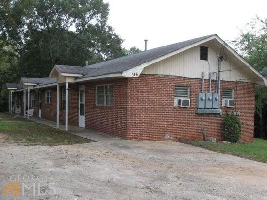 Primary Photo - 346 Adams St