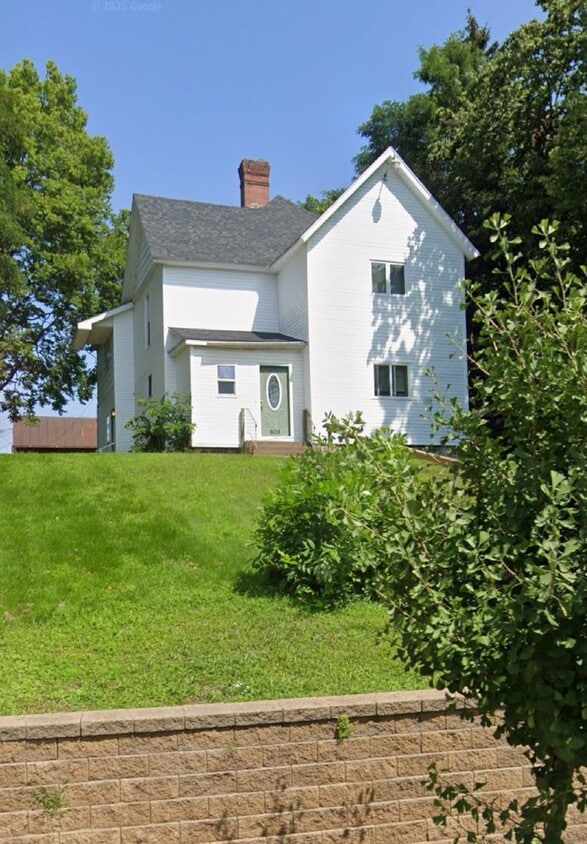 Primary Photo - 608 1/2 Galloway St.