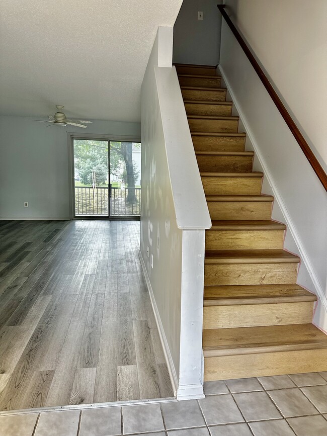 Building Photo - 901 Briarwood Ct