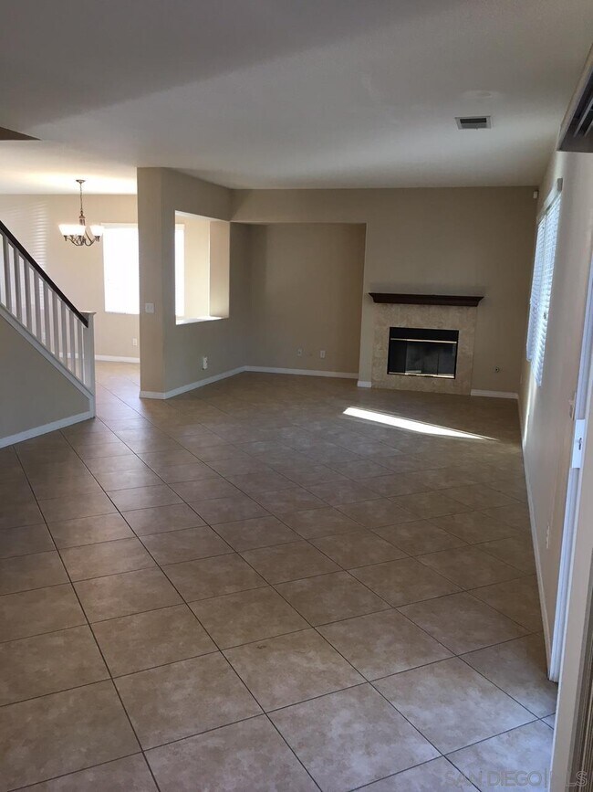 Building Photo - 1293 Steiner Dr