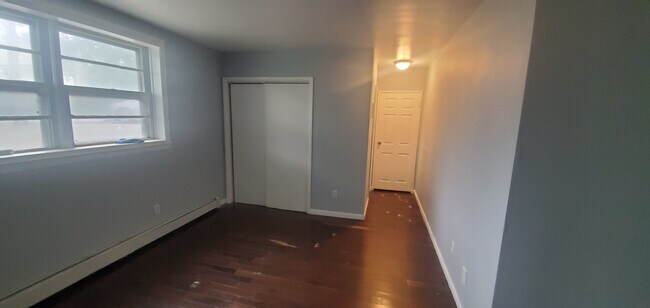 Building Photo - 476 Joralemon St