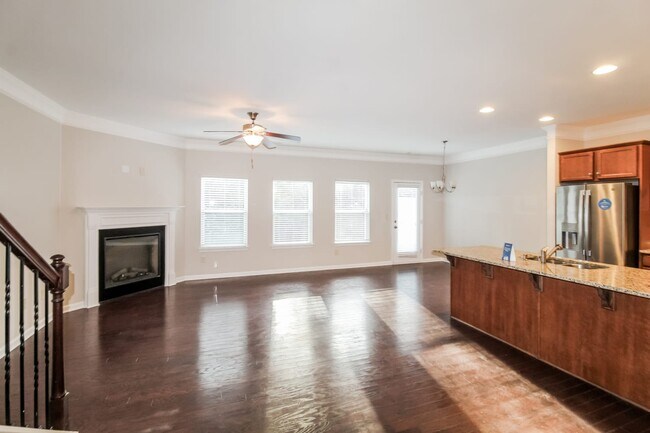 Building Photo - 253 Green Bridge Ct