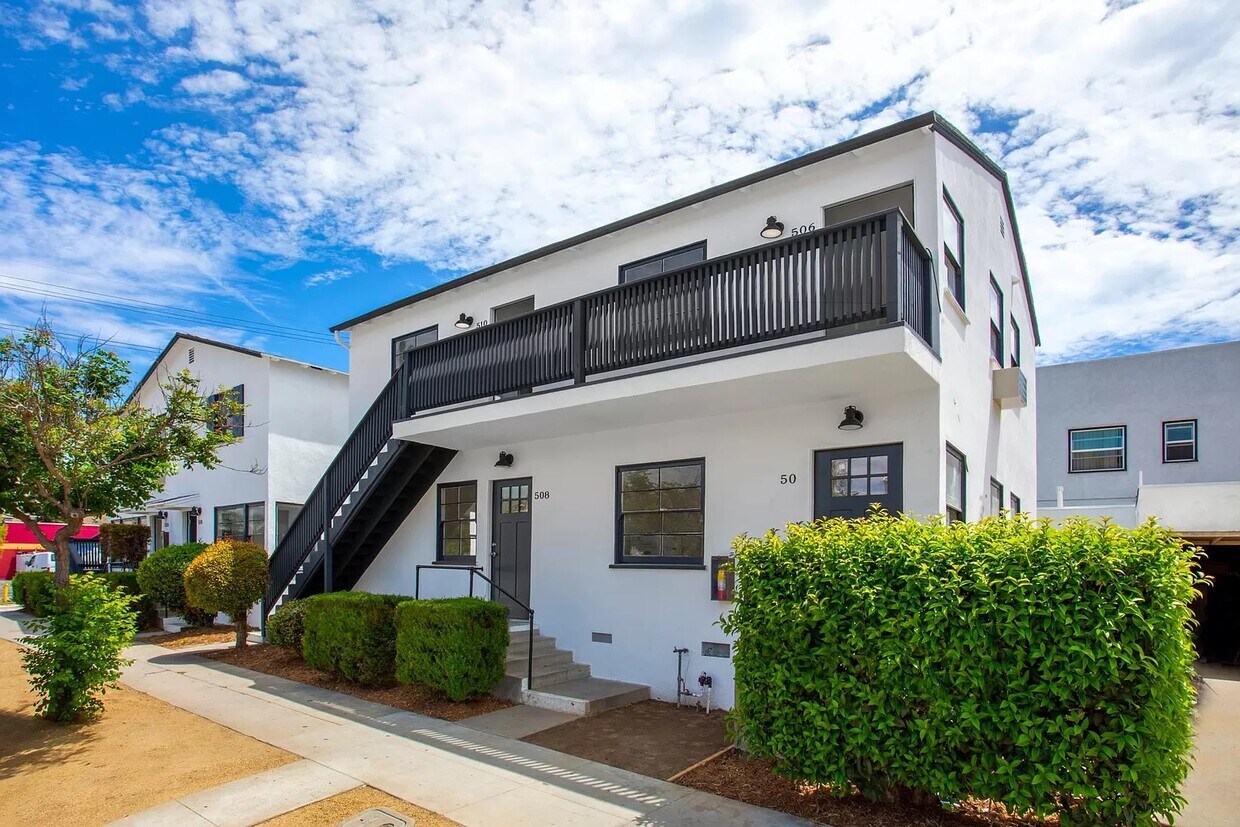 Foto principal - 522 E 5th St