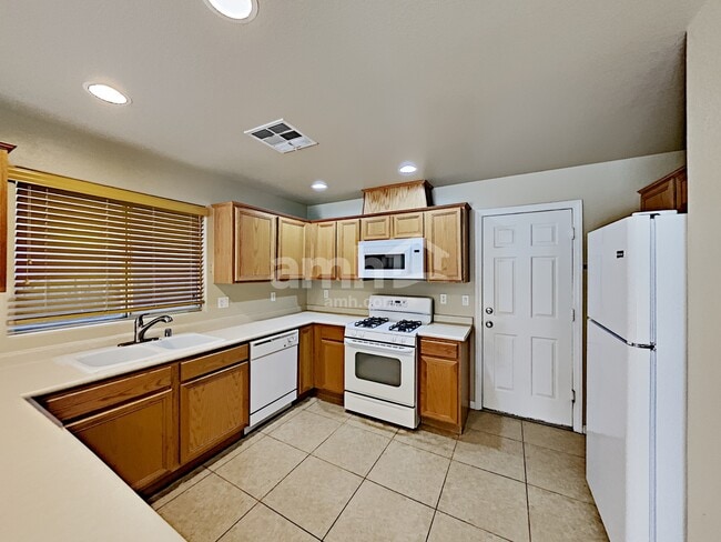 Building Photo - 8920 Bonneville Peak Ct