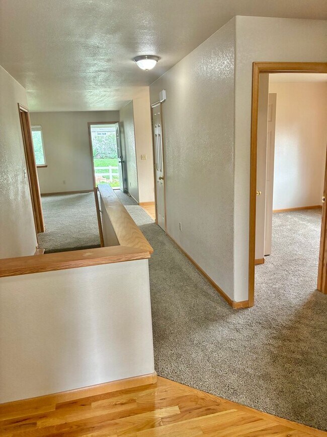 Foto del edificio - Ranch Style Home Located on Dead-End Street, Easy Access to I-25
