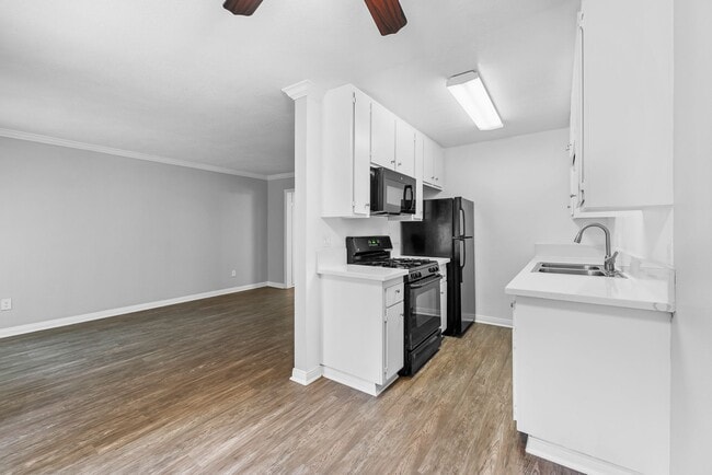 Building Photo - Porto Bella Apartments