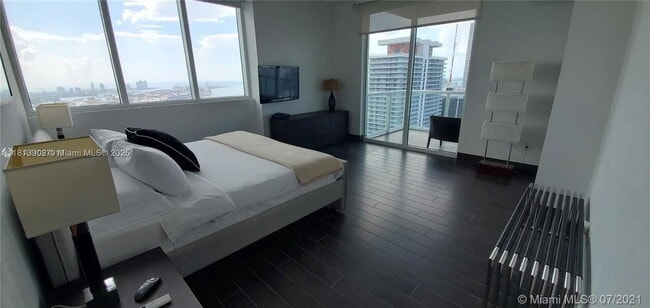 Photo - 253 Northeast 2nd Street Apt #4808, Miami, FL 33132 - 3 BR 3 BA condo
