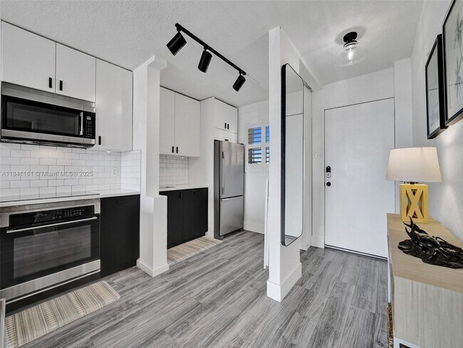 Foto del edificio - 1777 SE 15th St