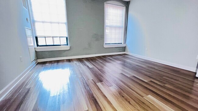 Foto del edificio - 160 Lafayette St