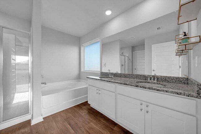 Foto del edificio - Charming 4BR / 2BA rental in desirable Daphne, AL — great neighborhood, move-in ready.